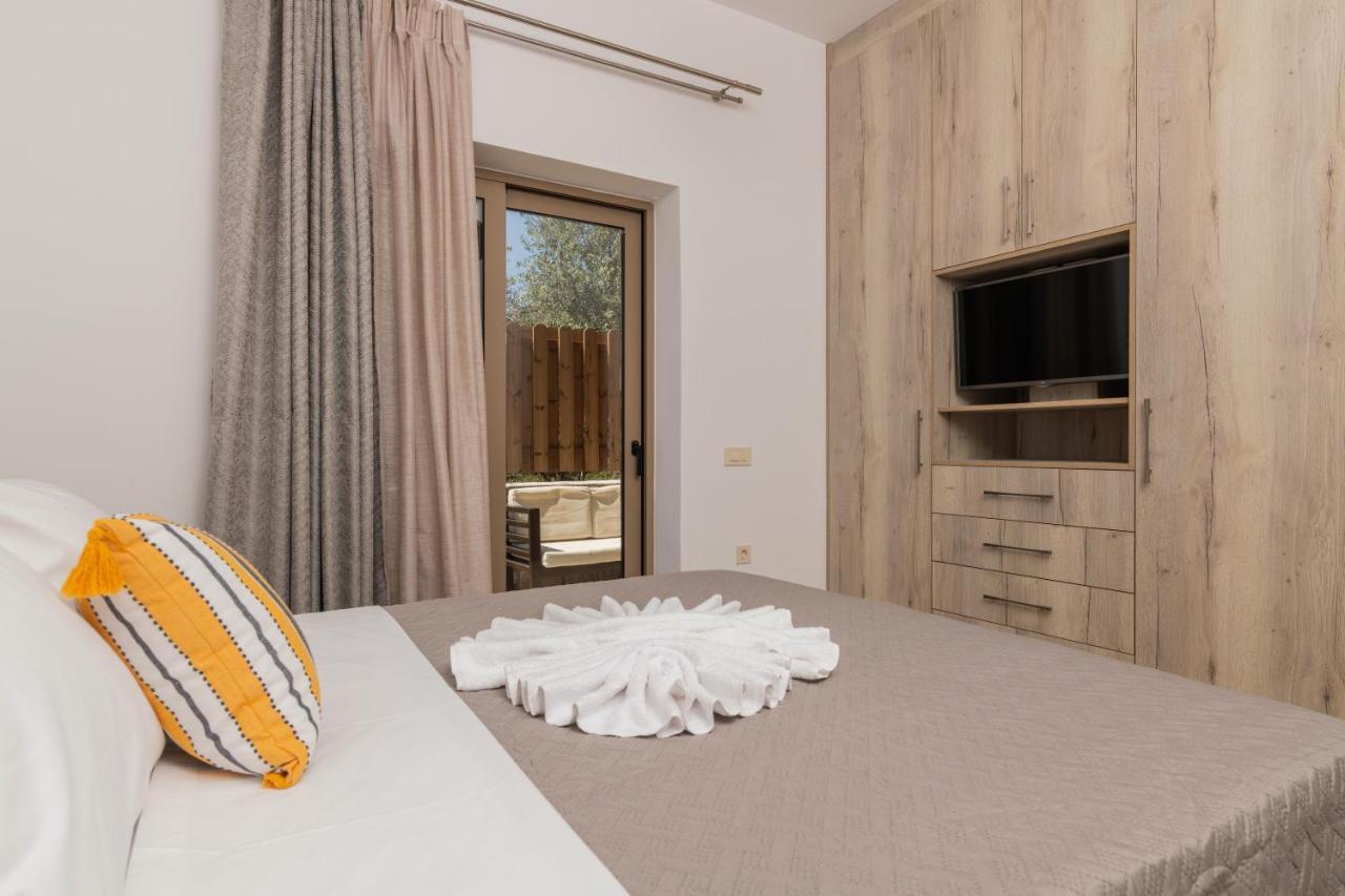 Claudio Stone House Vila