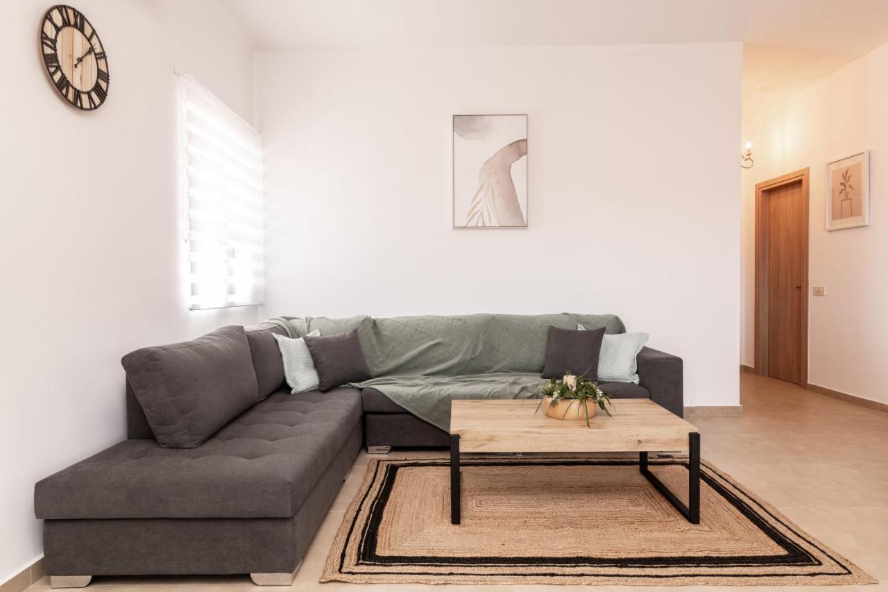 Claudio Stone House Vila